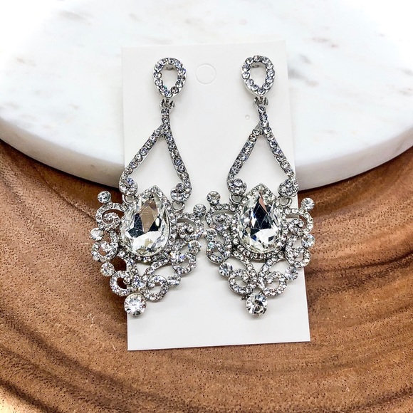 Jewelry - Silver formal Crystal Earrings